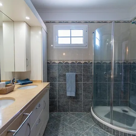 Casa Do Dino Рибейра-Брава